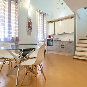 Lo Specchio Di Appartamento
